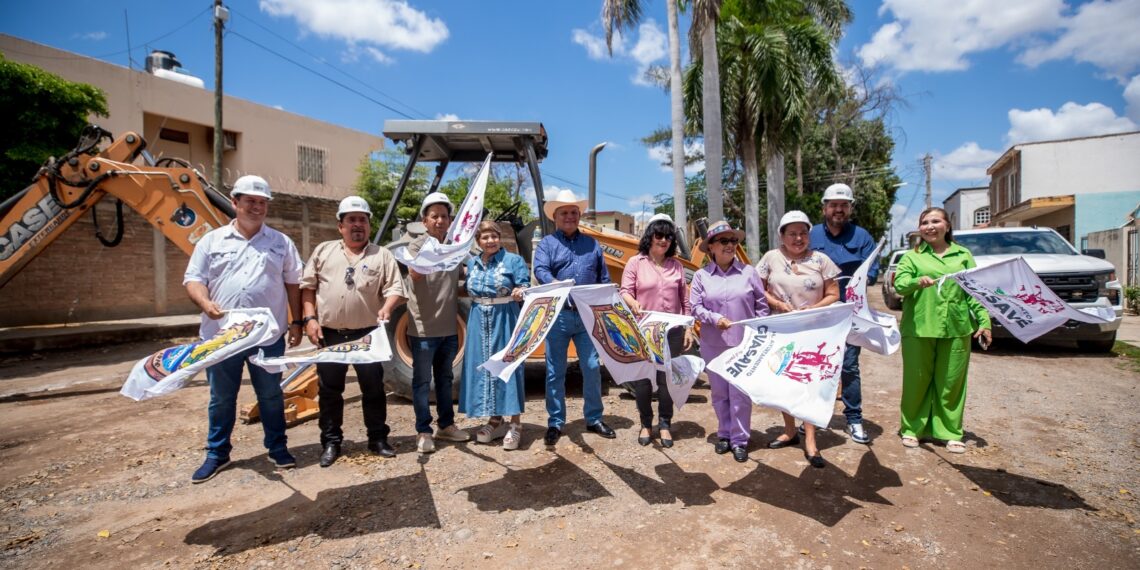 Inicia pavimentación del bulevar Juventud, alcaldesa de Guasave felicita a los vecinos de la colonia Makarenco por ser contribuyentes cumplidos