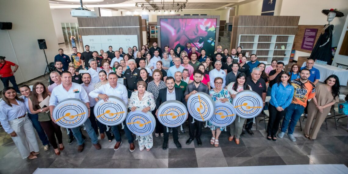 Entregan distintivos de la marca ciudad Guasave Capital Gastronómica de Sinaloa