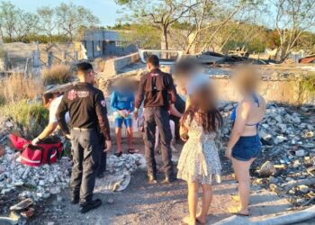 Embarcación sufre percance en Topolobampo; once personas son rescatadas – NR | NOTICIAS