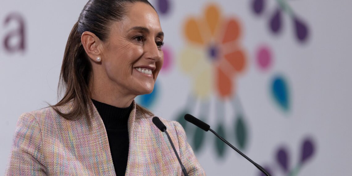 Presidenta Claudia Sheinbaum felicita a clavadistas mexicanas por medallas en singapur 2025