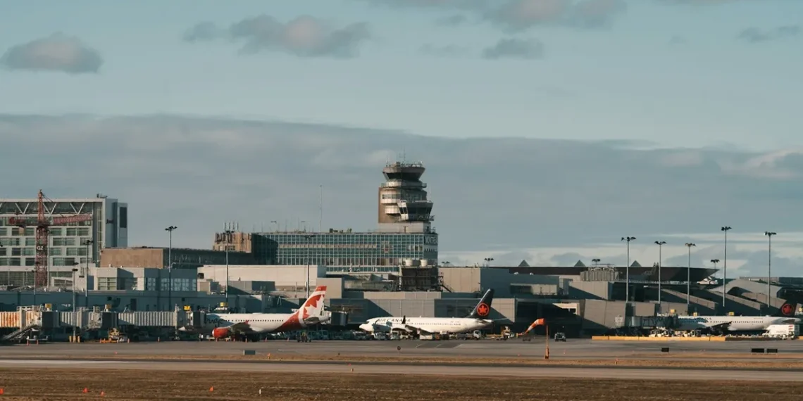 Amenazas de bomba obligan a suspender el tráfico aéreo en Canadá