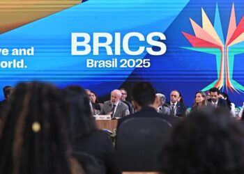 Sheinbaum rechaza amenaza de Trump de aranceles adicionales a los BRICS