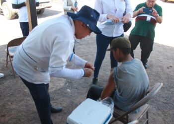Aplican más de mil 400 vacunas contra el sarampión en jornada extraordinaria en Juan José Ríos