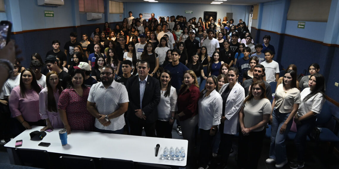 Siete estudiantes de la Licenciatura en Odontología de la UAS realizan movilidad estudiantil en instituciones nacionales e internacionales