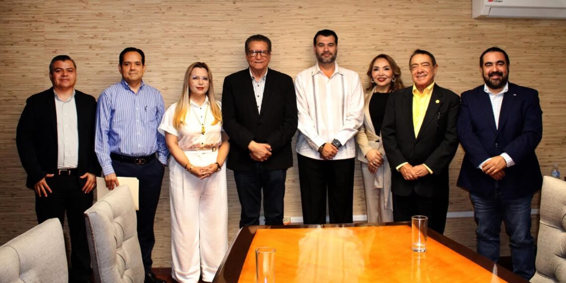 Rinden protesta los integrantes del Consejo Inmobiliario del Estado de Sinaloa