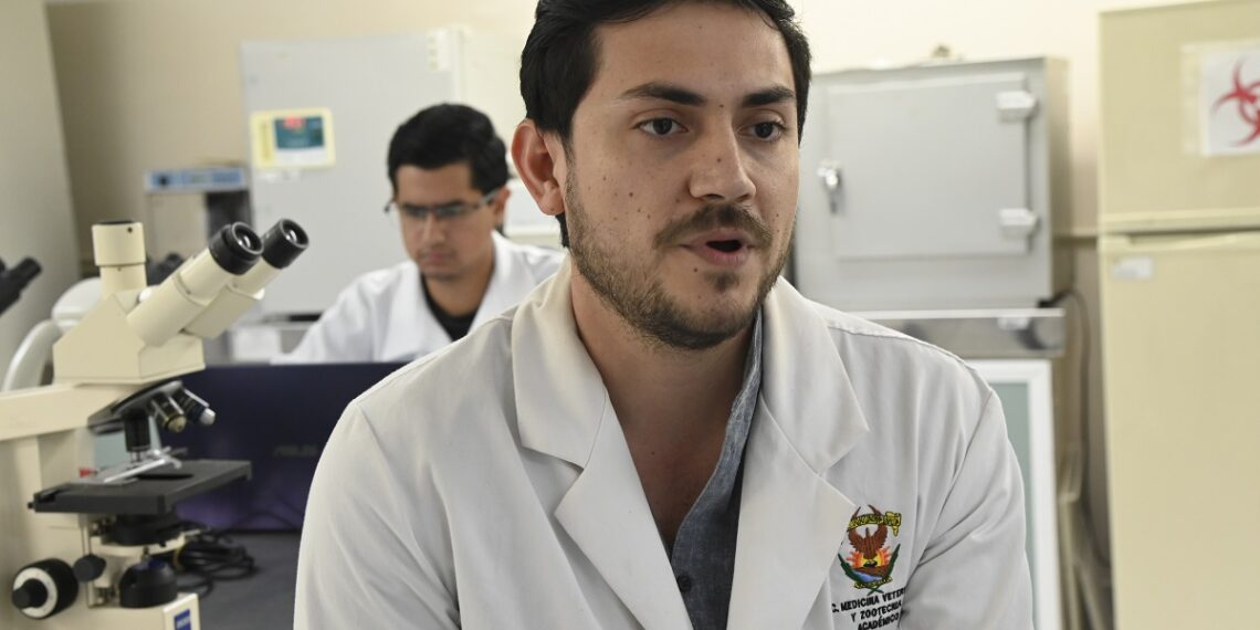 El compartir ropa usada sin desinfectar puede originar la escabiosis en el ser humano, la cual es de alta prevalencia en Sinaloa