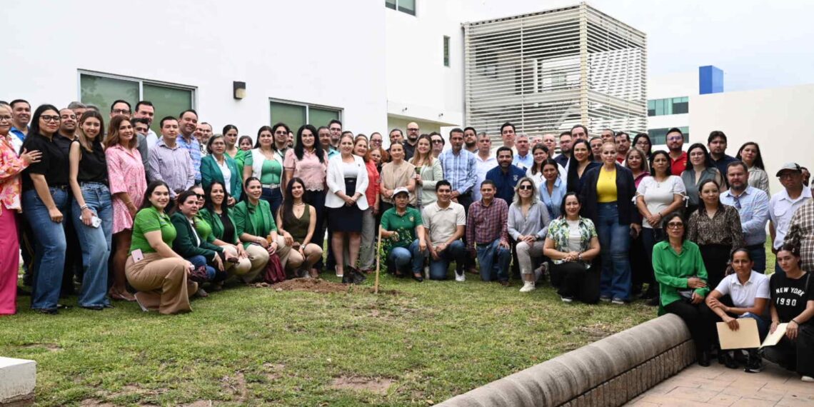 La UAS cumple su compromiso ambiental con la plantación de árboles endémicos en espacios universitarios