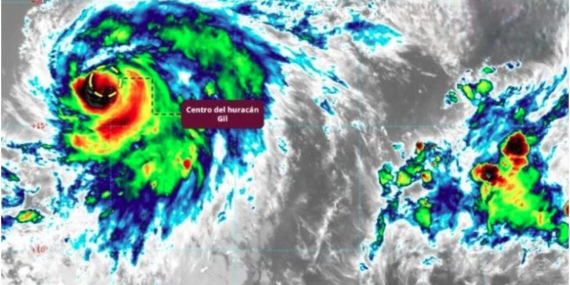 Gil se convierte en huracán en el Pacífico y sigue ganando fuerza
