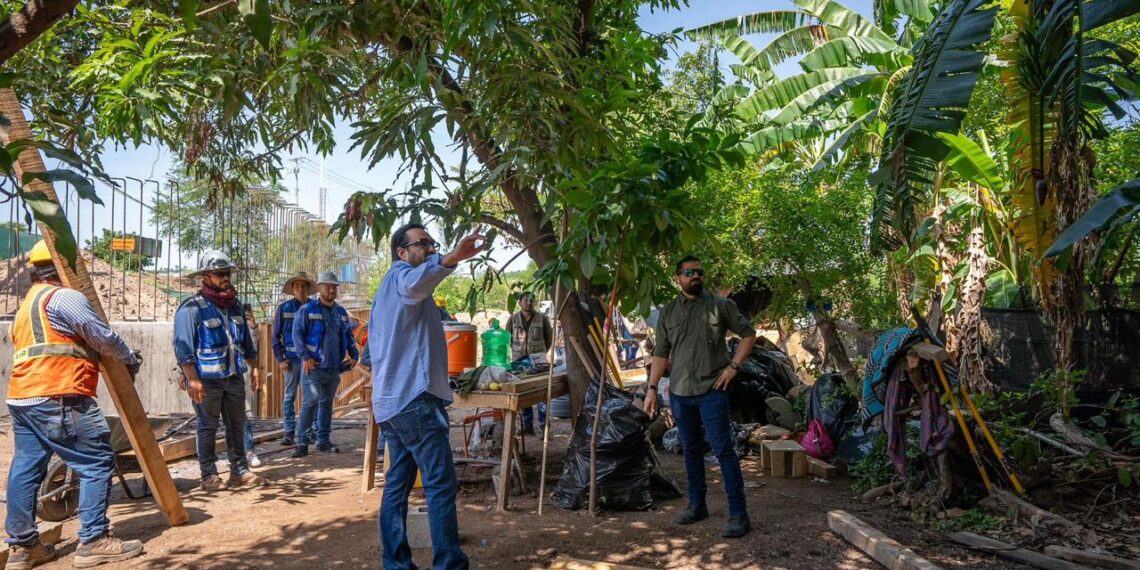 Juan de Dios Gámez supervisa avance de la planta de agua en la zona norte de Culiacán