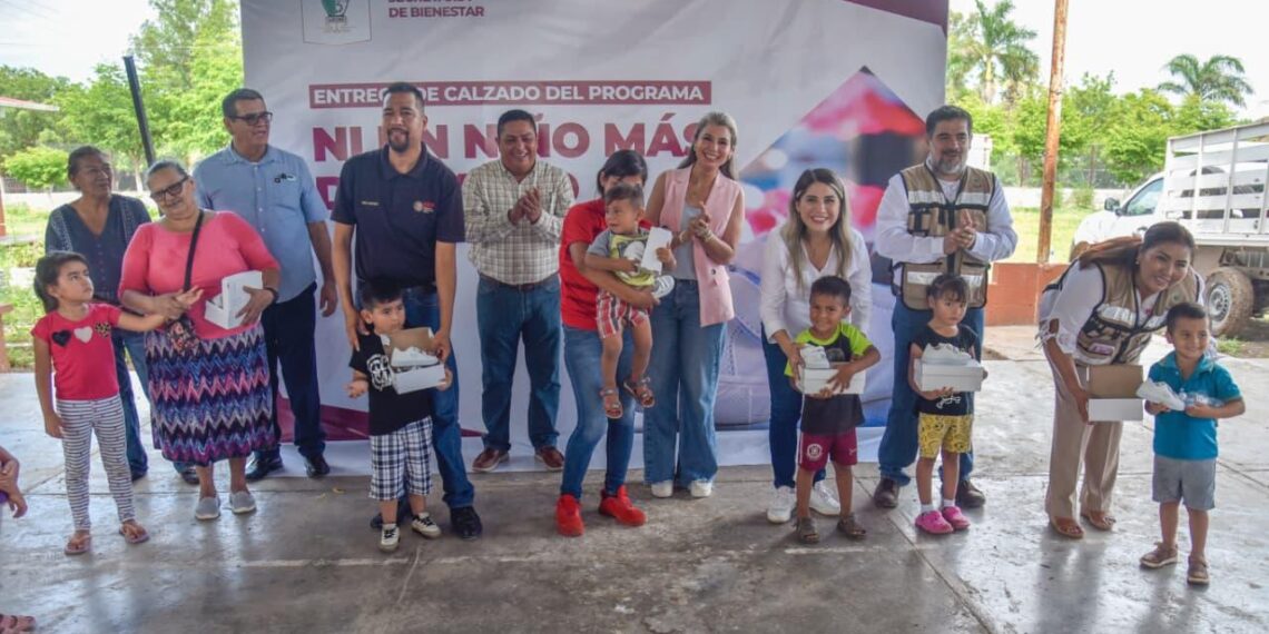 “El programa ‘Ni un niño más descalzo’ entrega esperanza y dignidad además de tenis”: Iván Félix
