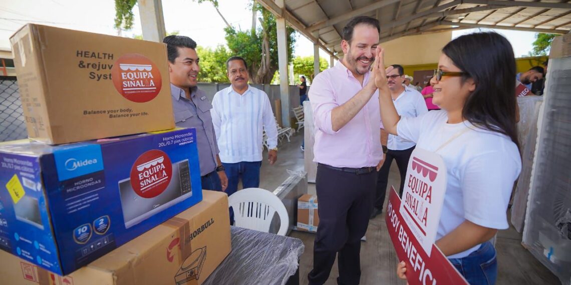 Equipa Sinaloa impulsa a microempresarios en Eldorado por primera vez como municipio