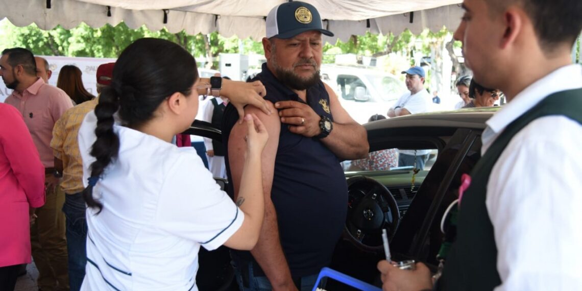 Para proteger al estudiantado de rebrotes, la UAS junto con el IMSS continuará la Jornada de Vacunación Contra el Sarampión