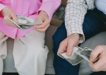 Google acelera investigación del Alzheimer con su IA, AlphaFold