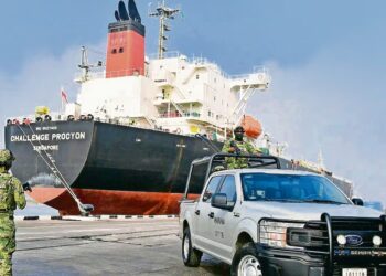 Vinculan a proceso a 10 por caso de ‘huachicol’ fiscal