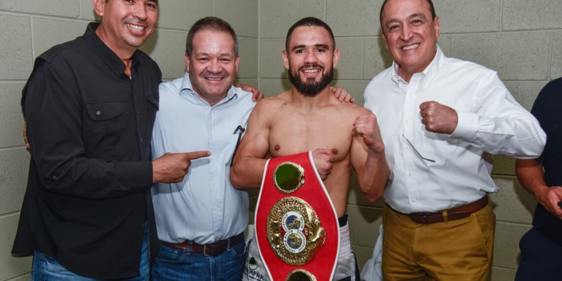 Ahome celebra triunfo histórico de “Sugar” Núñez en defensa mundial