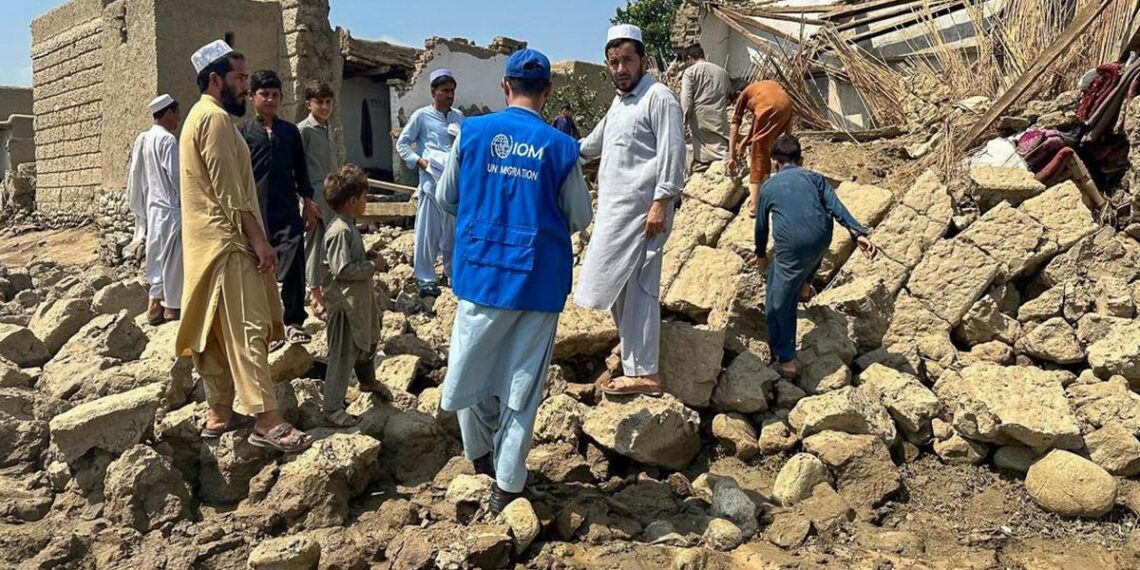 Terremoto de magnitud 6.0 mata a más de 800 personas en Afganistán