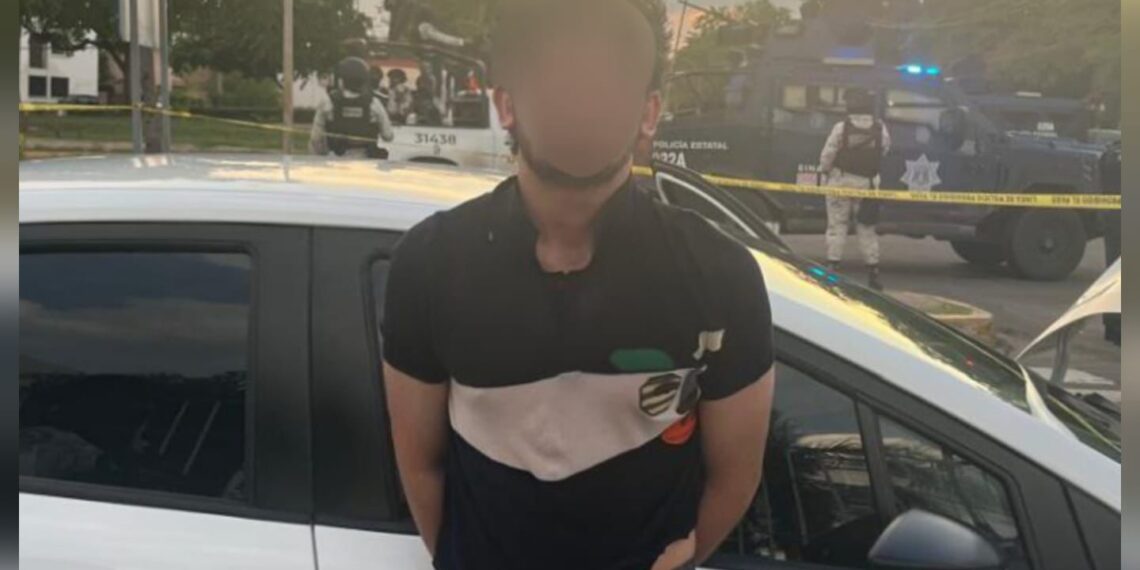 Culiacán: Tras persecución, detienen a robacarros frente a CU