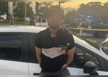 Culiacán: Tras persecución, detienen a robacarros frente a CU