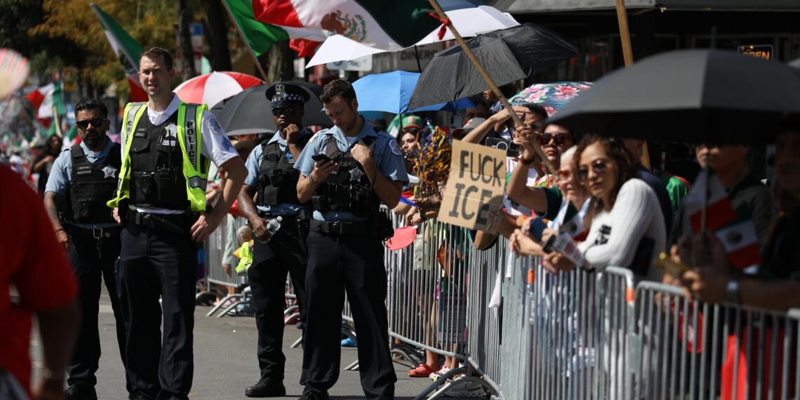 Redadas migratorias opacan la celebración del Mes de la Herencia Hispana en EEUU