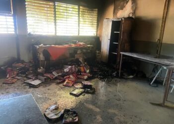 Incendio en secundaria de Bellavista; dejan ‘narc*mensajes’