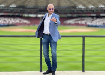 Despojan de su camioneta al hipnotista John Milton en Culiacán