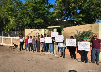 Padres de familia toman escuela en Tesila, El Fuerte y piden reconexión de energía eléctrica – NR | NOTICIAS