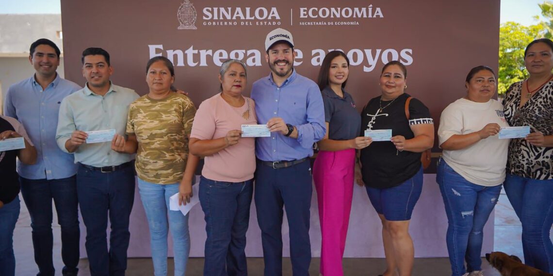 Sectores productivos de Altata reciben apoyos económicos en seguimiento al compromiso del gobernador Rubén Rocha Moya