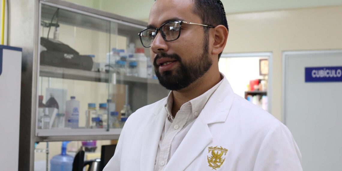 En colaboración con el CIAD, egresado de Maestría de la UAS desarrolla bebida antioxidante y antihipertensiva a base de jamaica y garbanzo