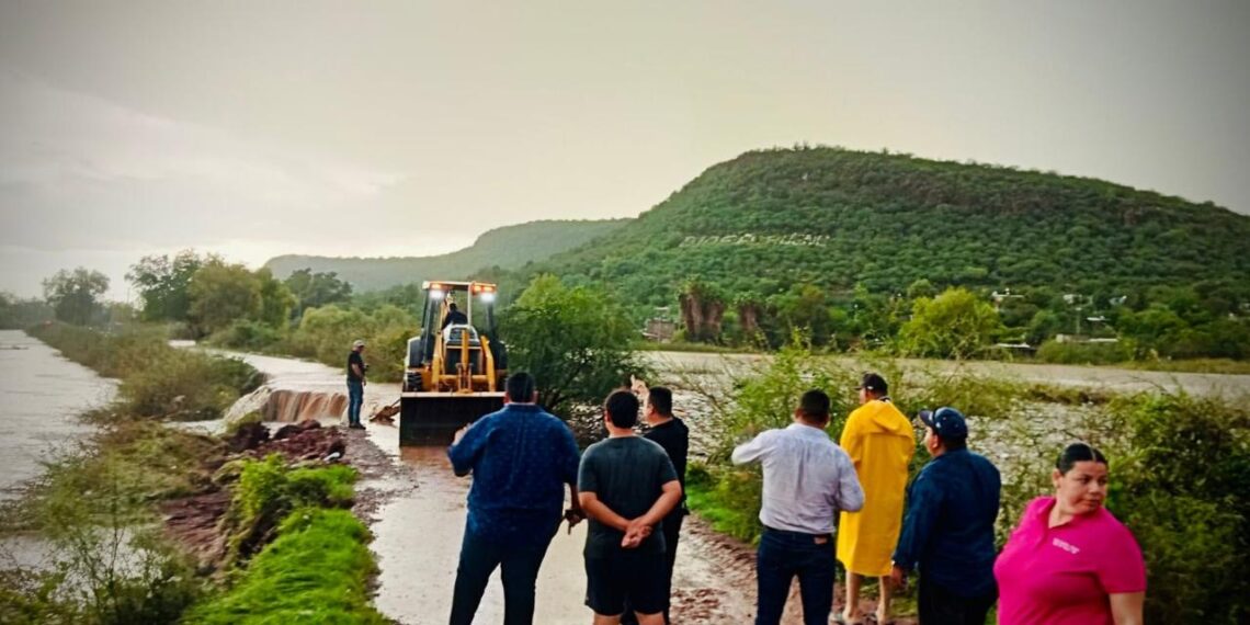 Antonio Menéndez activa protocolos y brigadas a afectados por lluvias en zona rural