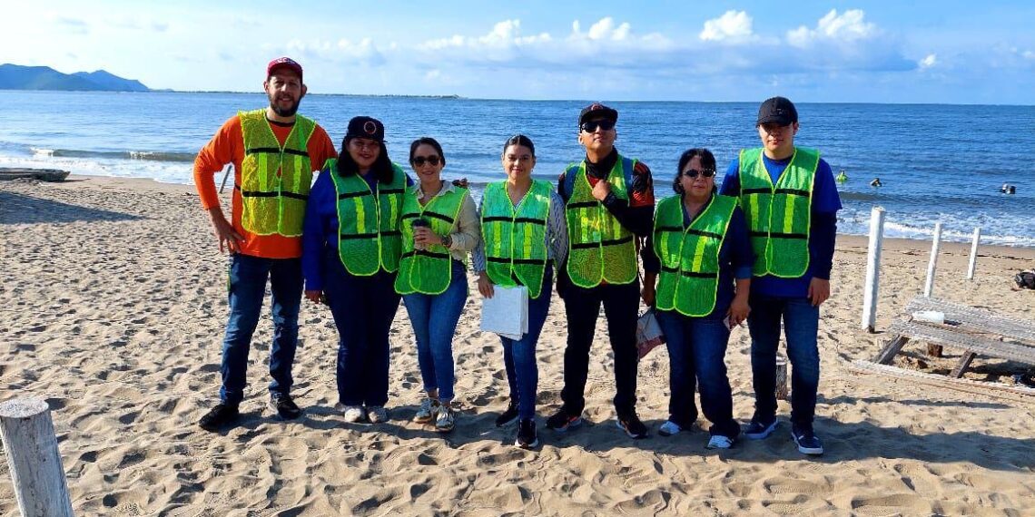 Ahome se suma al Día Internacional de Limpieza de Costas con jornada en la playa de El Maviri