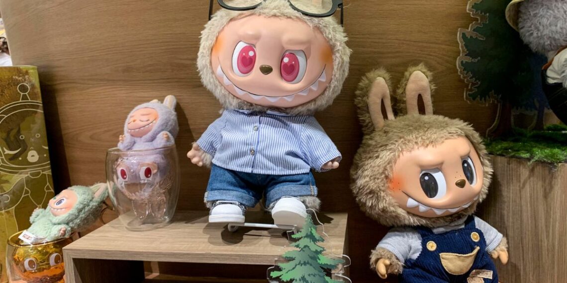 Casa Blanca lanza su propio Labubu, inspirado en un migrante deportado