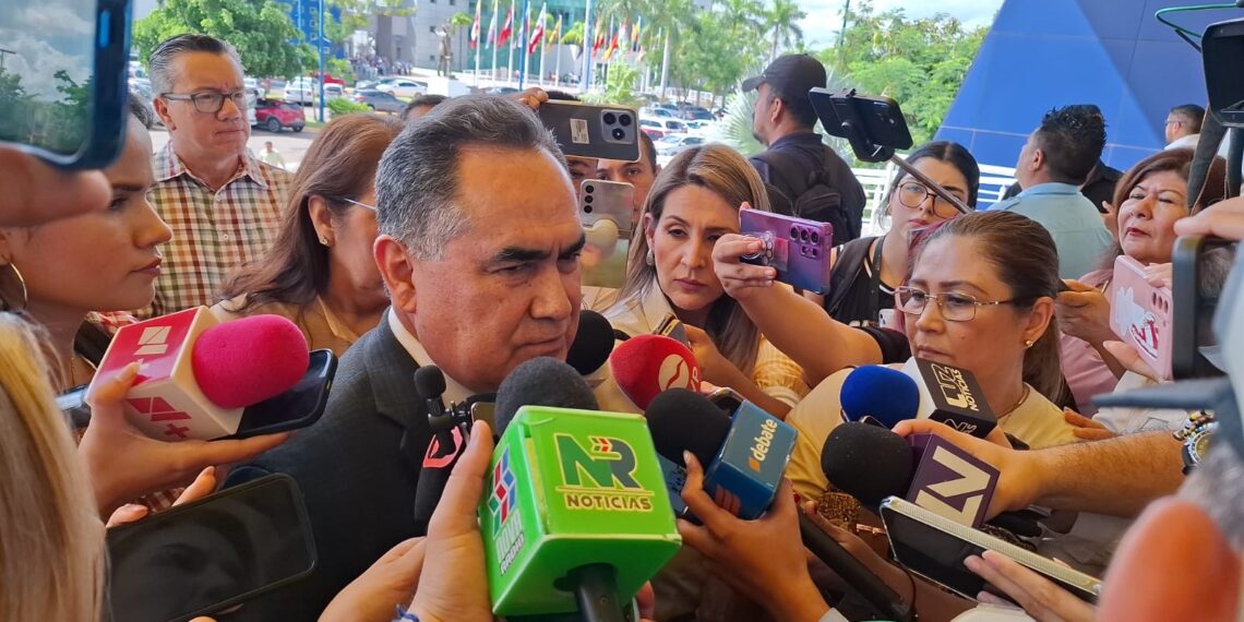 Aprueba comunidad universitaria de la UAS reingeniería integral con 90% de apoyo