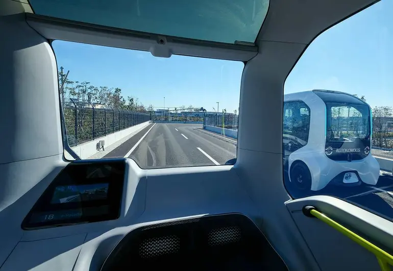 Empresas apuestan a la autonomía: 100 mil vehículos sin conductor llegarán en 2027