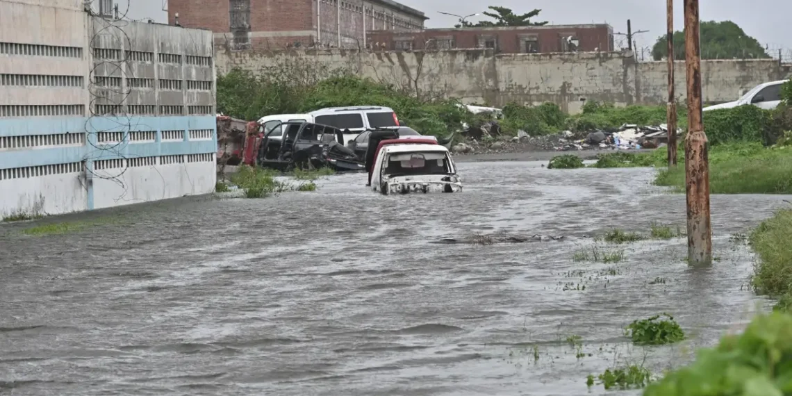 Autoridades de Jamaica declaran “zona catastrófica” tras paso del huracán “Melissa”
