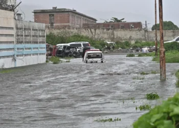 Autoridades de Jamaica declaran “zona catastrófica” tras paso del huracán “Melissa”