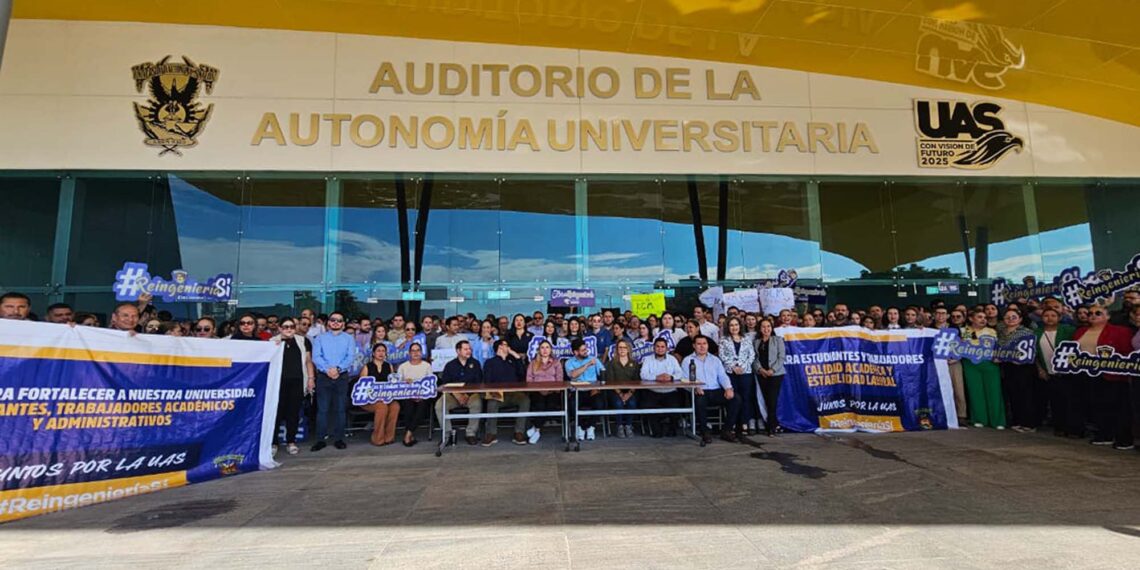 Personal del Campus Rafael Buelna Tenorio refrenda su apoyo a la Reingeniería Integral Universitaria, la cual asegura la estabilidad y el futuro de la UAS