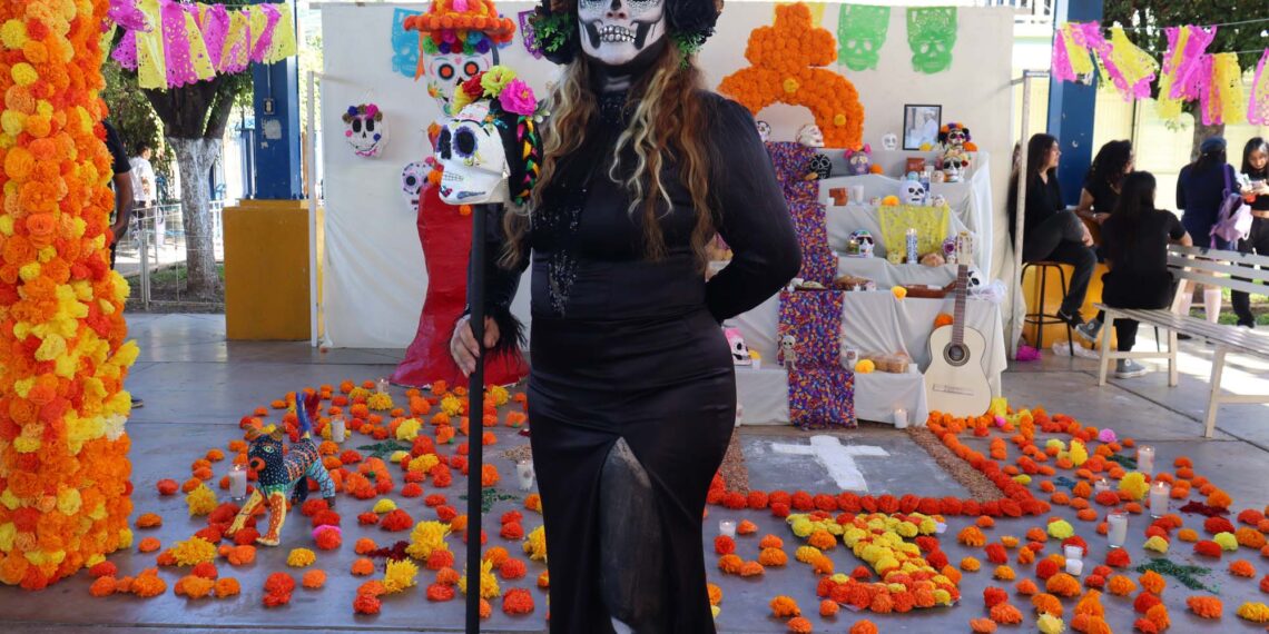 ¡Arraigo y tradición! Realiza la Preparatoria Emiliano Zapata de la UAS el Concurso de Catrinas y Catrines 2025 con temática de la Lotería Mexicana