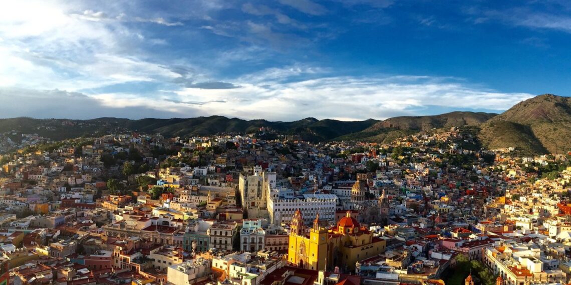 La Facultad de Arquitectura invita al ciclo de conferencias “Tejiendo Ciudades 2025: Nuevos Paradigmas Conceptuales y Metodológicos”