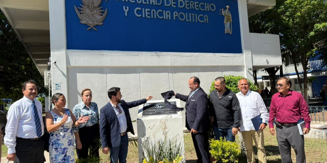 ¡De manteles largos! La Facultad de Derecho y Ciencia Política de la UAS cumple 52 años formando profesionistas éticos y críticos, con sensibilidad humanista