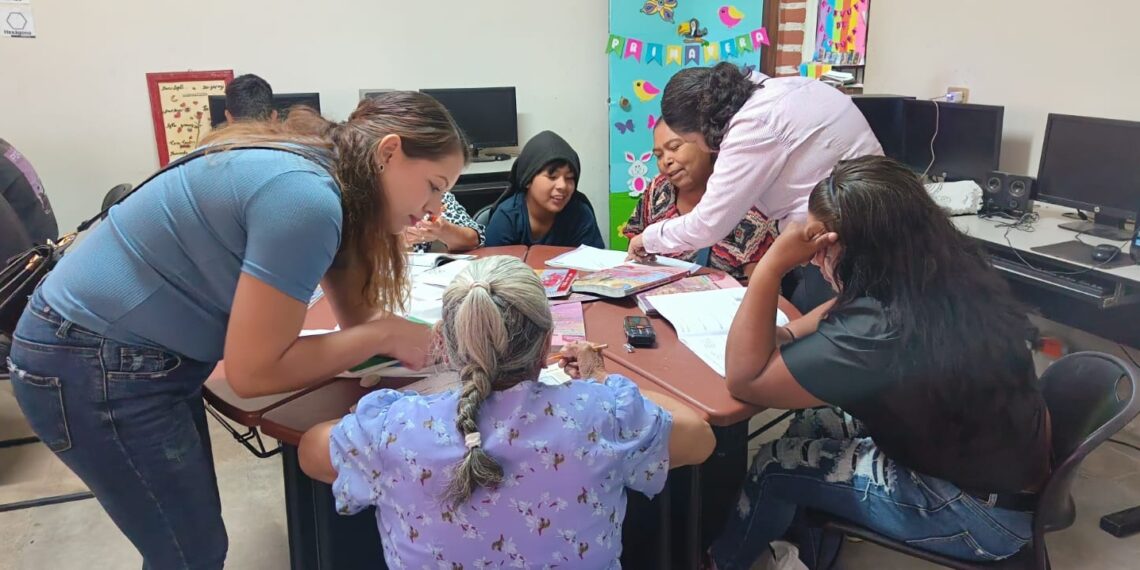 Con un 138% de meta cumplida en septiembre, el ISEJA logra récords históricos en Sinaloa en el combate al rezago educativo