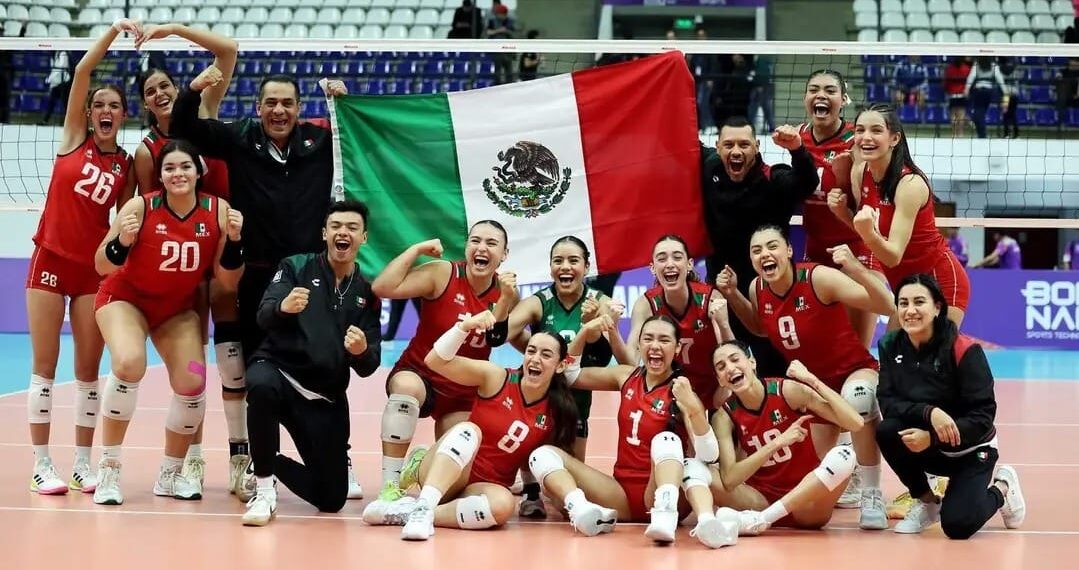 Andrea Félix, orgullo de la Facultad de Ingeniería de la UAS, logró la medalla de plata con la selección mexicana de voleibol en los Panamericanos Jr.