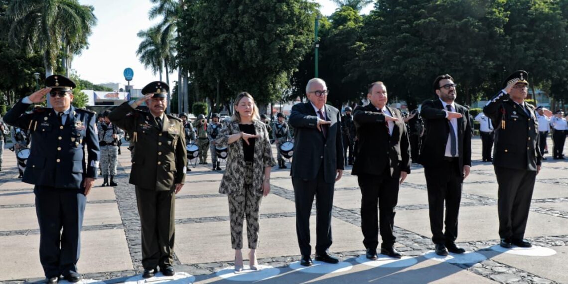 Gobernador Rocha encabeza ceremonia por aniversario de los caídos en la lucha por la democracia en Tlatelolco