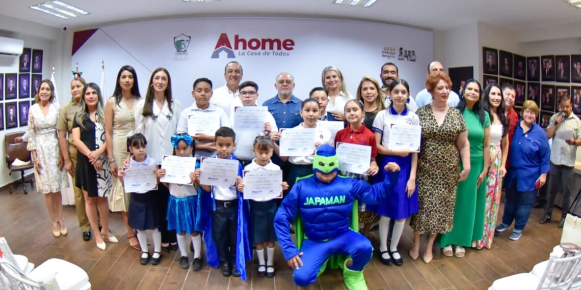 Entrega Alcalde Antonio Menéndez reconocimientos a niñas, niños y maestros “Guardianes del Agua”