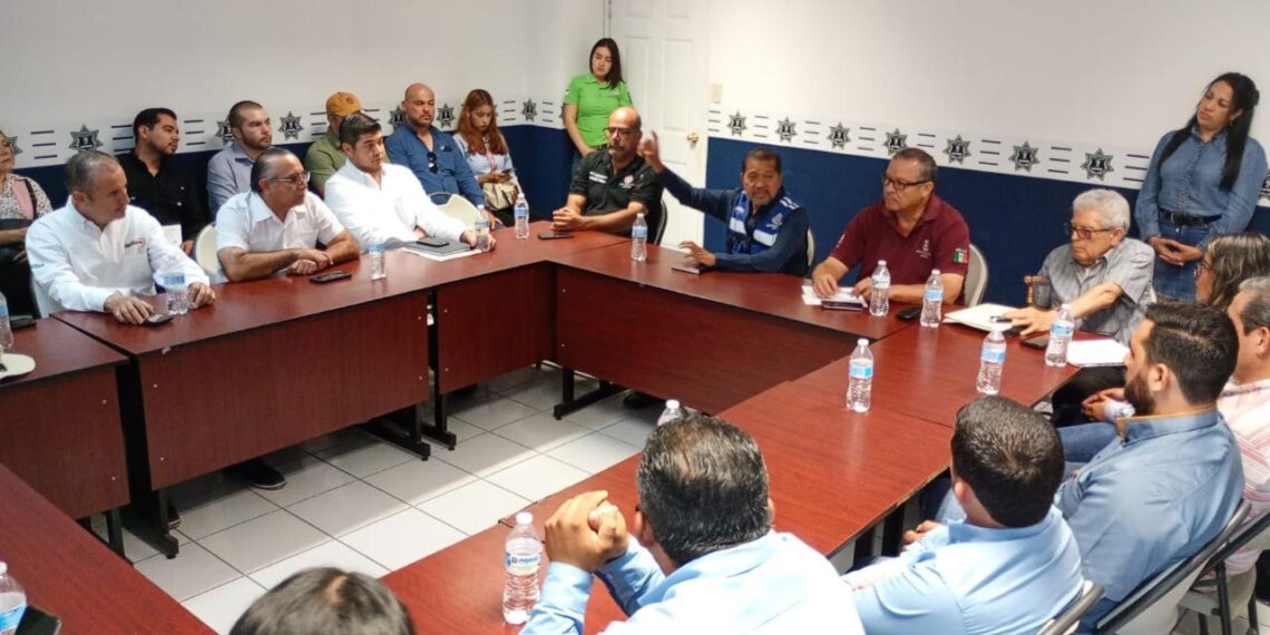 Protección Civil se reúne con empresarios gasolineros y establecen lineamientos de seguridad