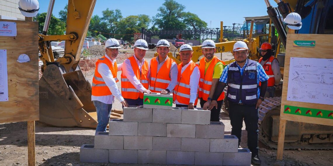 Colocan primera piedra de Bodega Aurrera en Eldorado con inversión de 120 mdp