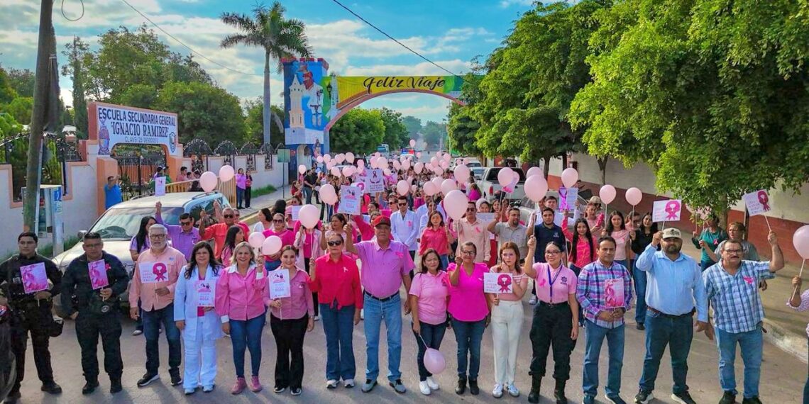 Gobierno de El Fuerte realiza marcha conmemorativa por el Día Mundial de la Lucha contra el Cáncer de Mama