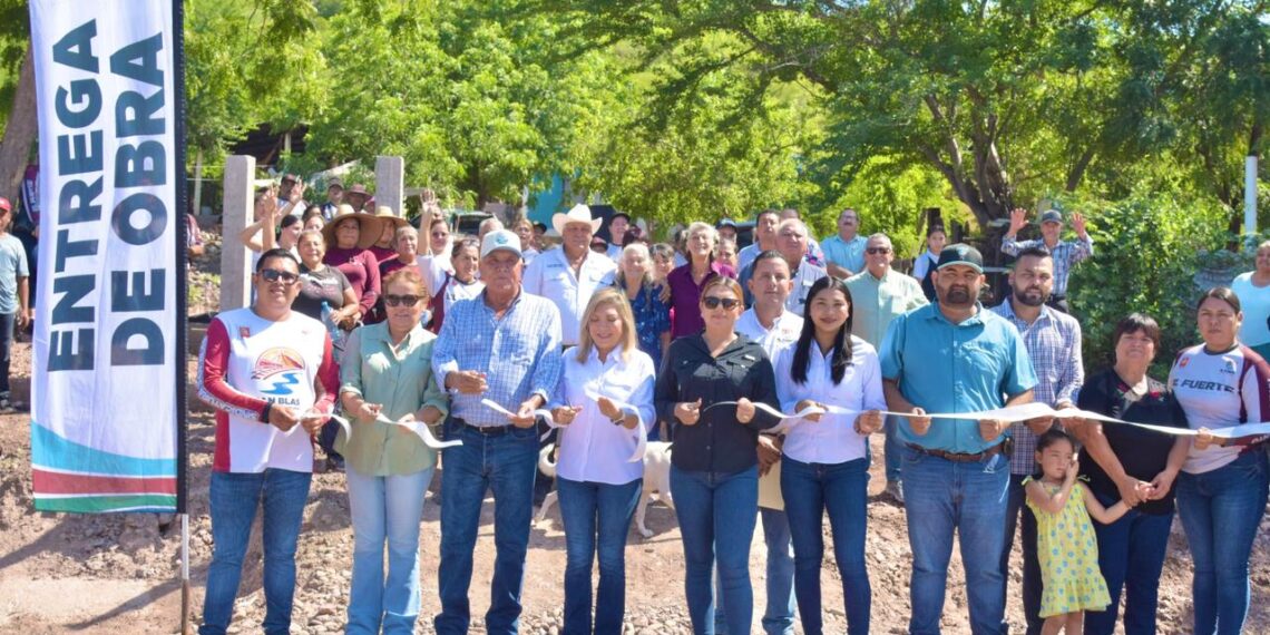 Municipio de El Fuerte avanza con nuevas obras de agua, drenaje y espacios públicos en seis comunidades