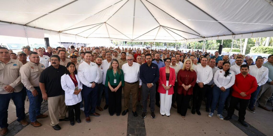 Se ha cumplido el compromiso de basificar y recodificar a personal del Sector Salud, afirma Gobernador Rocha