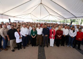 Se ha cumplido el compromiso de basificar y recodificar a personal del Sector Salud, afirma Gobernador Rocha