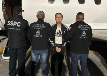 Entregan a EE.UU. a Zhi Dong Zhang, supuesto traficante de fentanilo